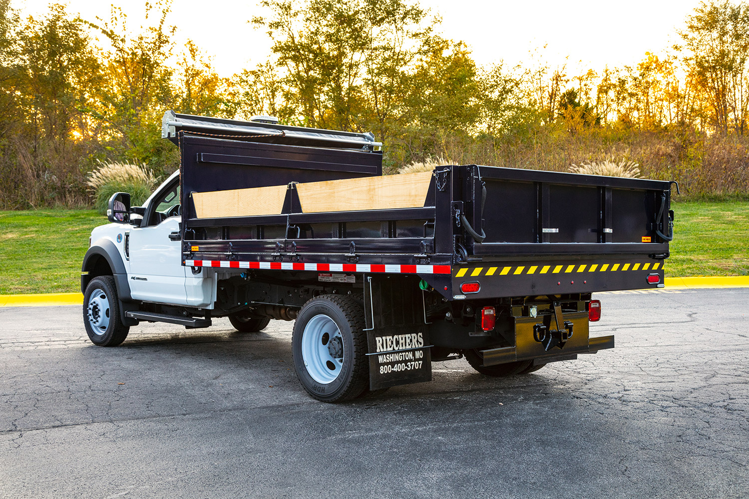 custom contractor truck body