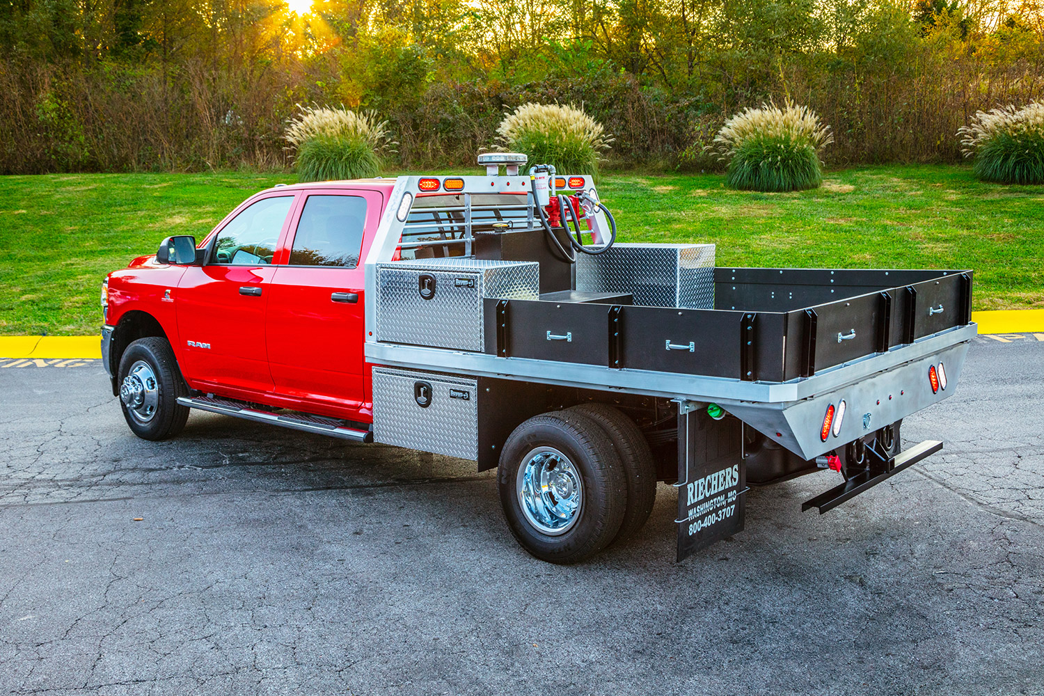 custom specialty truck bodies